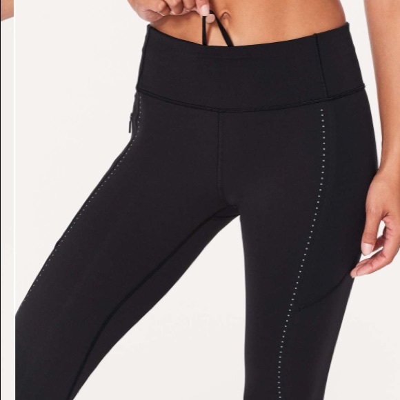 Lululemon Extra Mile Crop - Picture 8 of 11